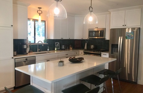 Heritage House | Walk to the crystal clear San Marcos river