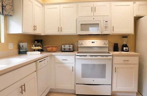 Shipyard Plantation Cottage | WALK TO THE BEACH! 3 Bedroom Cottage at Port O' Call in HHI'S LUXURY RESORT