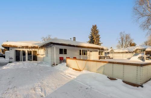 Midtown Anchorage House | Walkable Adventure Base in Midtown Anchorage