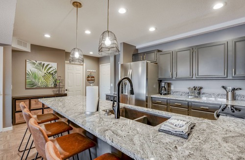 Lake Ozark Condo | Waterfront 3-Bedroom Retreat – Lake of the Ozarks