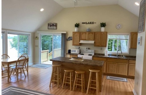 Antrim Cottage | Waterfront Cottage Weekly Rental