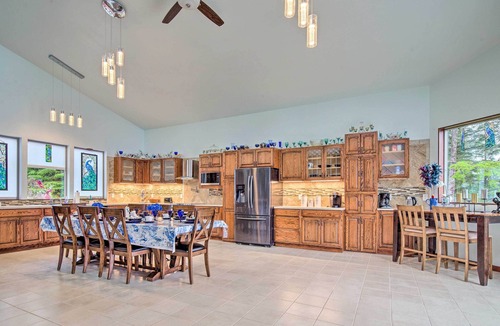 West Juneau House | Waterfront House w/Glacial Views - Near Downtown!