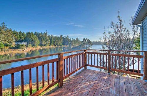 North Bend House | Waterfront North Bend Home: 9 Miles into Town