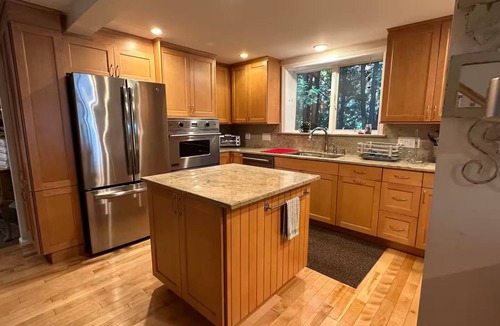 Dover House | Waterfront Oasis~Pool Table~Deck~Dock~Garage