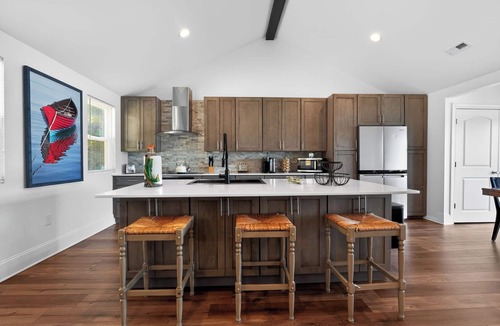 Dixie - Berryhill House | Waterfront + Sunset + Dock Views and Lake Wylie