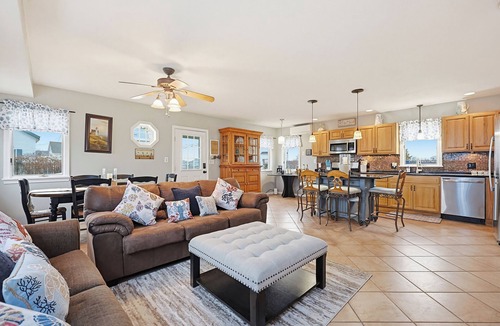 Hampton House | WAVES OF HAMPTON I NEWLY REMODELED! STEPS TO OCEAN AND BOARDWALK!