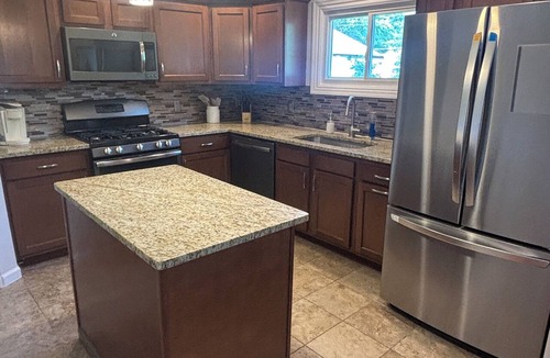 Webster Groves House | Webster Groves Selma Retreat 3BR, Fenced Yard, Family & Pet Friendly