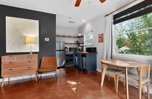 Braeswood Place House | West U Compound | Sleeps 10 | Near Rice Village