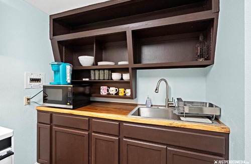 North Star Apartment | White Raven Perch - Westwood 7
