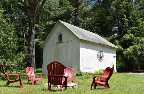 Highlands House | Whittle Pines-4BR/3.5 baths Walk to town. ALSO LISTED FOR SALE
