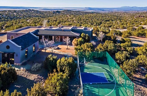 Eldorado at Santa Fe House | Windy Acres Retreat - Patio, Outdoor Kitchen, Gym
