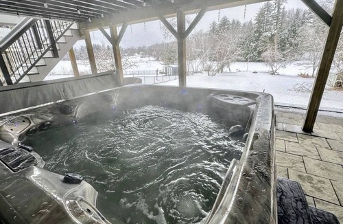 Barnstead House | Winter Lakeside Retreat on Locke Lake — Stunning Views & Private Hot Tub