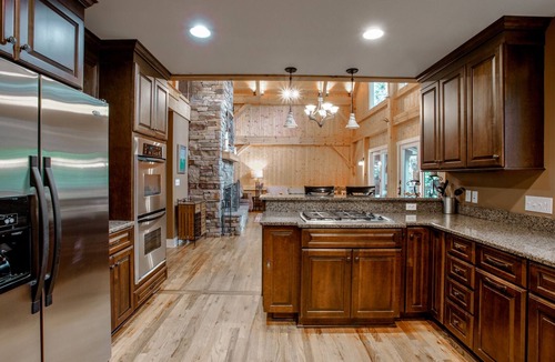 Fairview Cabin | Winters Haven | Luxurious Asheville Mountain Cabin | Exclusive Pool, Hot Tub, & Pet Friendly!
