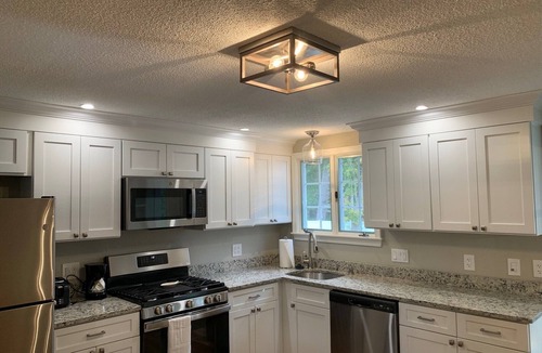 Canton House | World cup 2026. Newly renovated 3 Bed/2 Bath close to Boston, Gillette & trains.