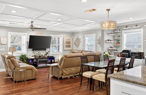 East Side House | World Cup Luxury Pool/Hot Tub Walkable On Golf Course Prime Atl location