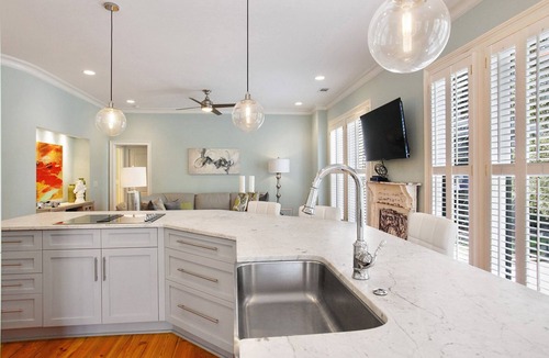 Historic District - North Condo | Wright Square Loft: Amazing Unit A in Downtown Savannah With Great Views!