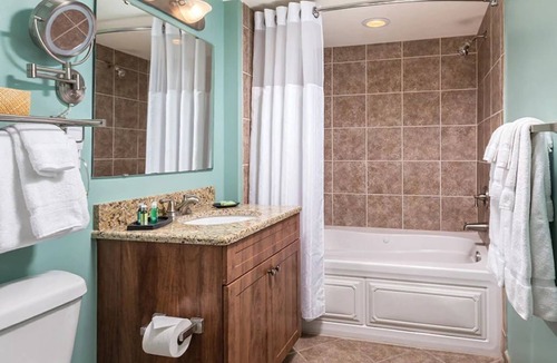 Cherry Grove Beach Resort | Wyndham Towers on the Grove-Beautiful 2BR Sleeps 6-8!