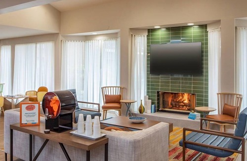 Foxboro Hotel | Your Ideal Escape Is Here! Hot Breakfast Included, Free Parking, Pets Allowed!