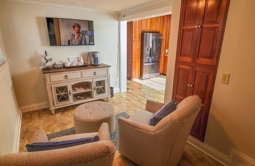 West Jefferson House | Your Mountain Escape Awaits Walnut Hill Estate -Walk to West Jefferson