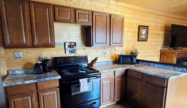 1 Bedroom Barn House The Quiet Frontier on Pet Freindly Private Farm