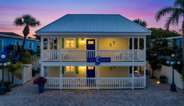 $185 Free Activities Daily, LuLu's Leatherback Near Beach/Village, Heated Pool, Beach Gear Included