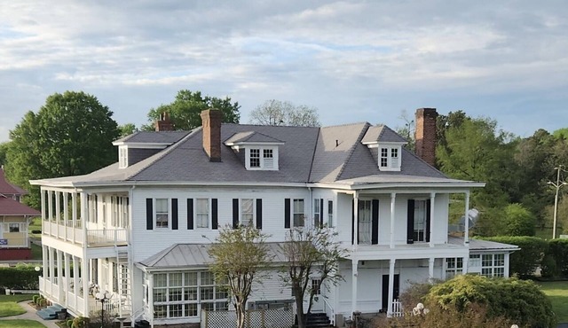 1896 Historic Mansion with a general store