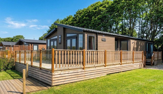 2 bedroom accommodation in Carnforth in Carnforth