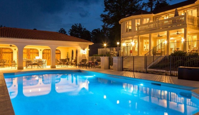 20% Off Until 2027, Elevator, Lake Front, Pool, Pontoon, Theater, Fire Pit, WOW