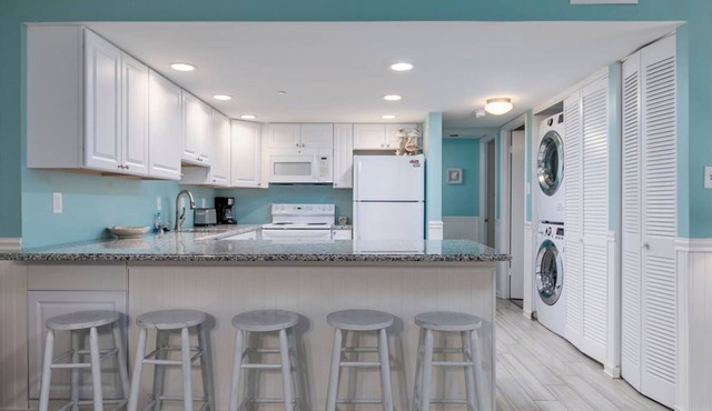 ⛱️2BR/2BA OCEANFRONT BUILDING. Book End of Summer/FALL Rates AS LOW AS $99/Night