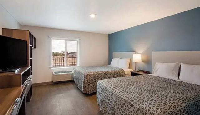 3 Accessible Spacious Suite w/Kitchen Near Austin Hot Spots –Affordable & Clean