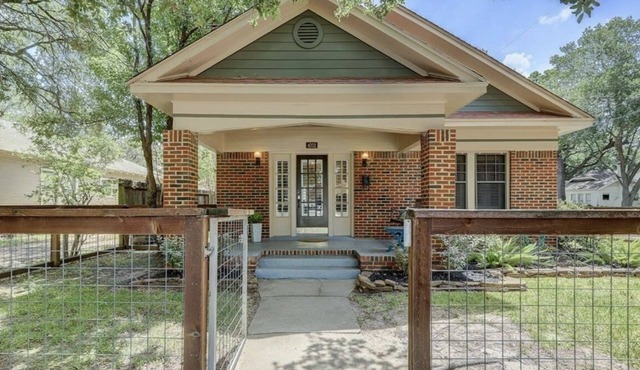 3 Bed Historic Heights Bungalow w/Outdoor Living