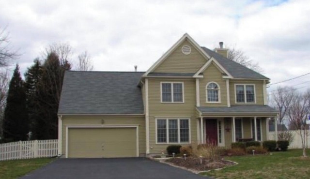 3-bedroom house in welcoming North Attleborough with AC