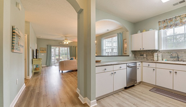 3 Mi to Beach: North Myrtle Beach Condo w/Patio!