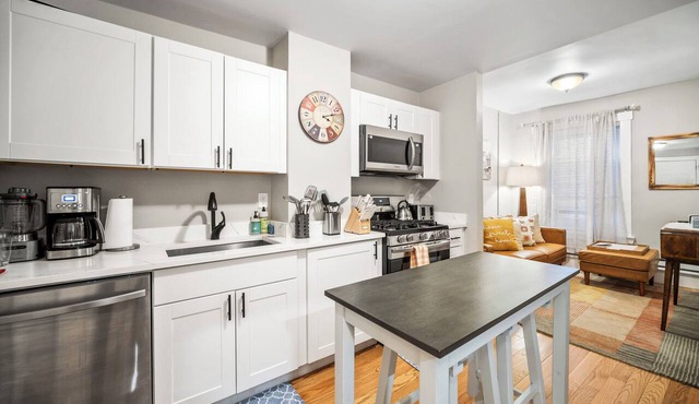 3brm/1bath North End Gem