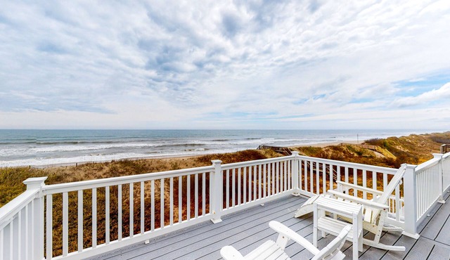 6BR Oceanfront | Pool | Hot Tub | Balcony in Corolla