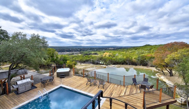 8 BR Private Ranch w/views, river access, pool, hot tub, pickle ball and more!