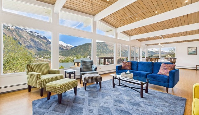 Admiral’s View | Panoramic Views, Family Friendly