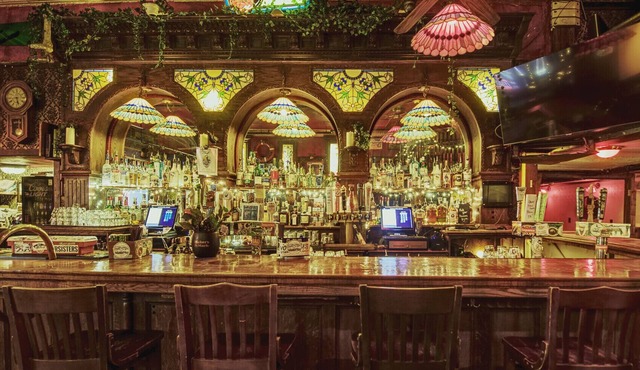 Alaskan Hotel and Bar