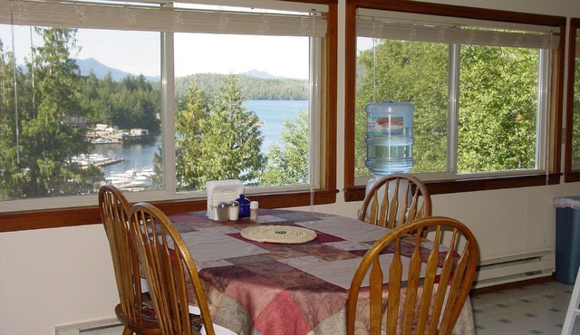 Almost Home 1-Bdrm overlooking Knudson Cove Marina. Fishermen & families welcome