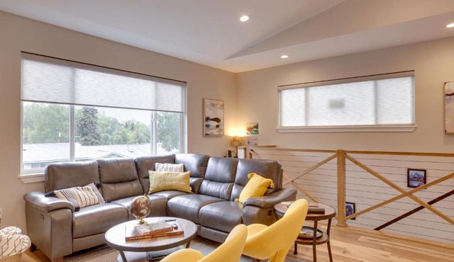 Anchorage Apartment w/a View ~ 3 Mi to Airport