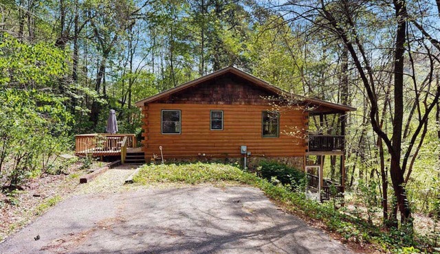 Bear Paw Cabin Retreat