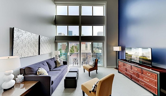 Belltown Condo Unit 733