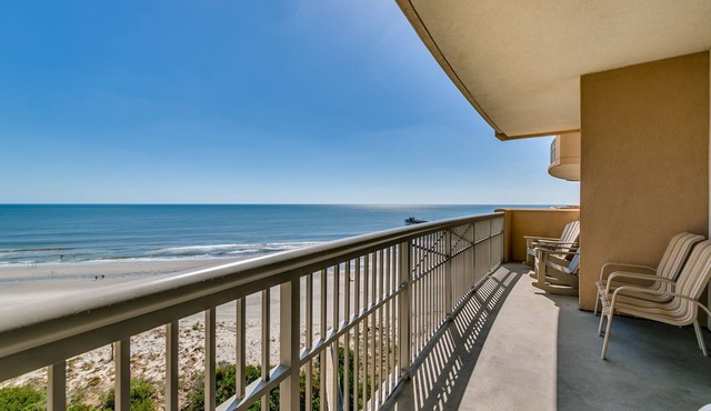 BEST LOWER PRICES FOR AUGUST! 2400 SF OCEANFRONT BARGAIN!