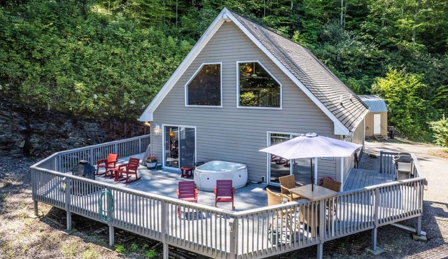Birds Nest-Hot Tub - Views - Gas Firepit - Wifi
