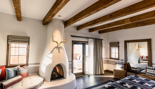 Bishop's Lodge, Auberge Collection