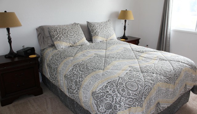 Bright End Unit Apartment