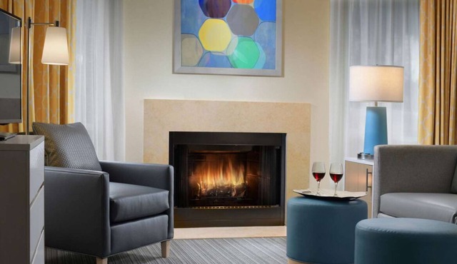 Bring the Whole Family! 3 Pet-Friendly Suites, Close to Baybrook Mall, Pool!