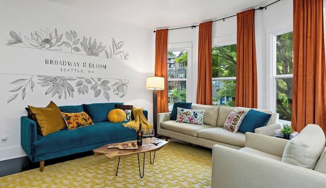 Broadway & Bloom | Luxe Stay in Seattle
