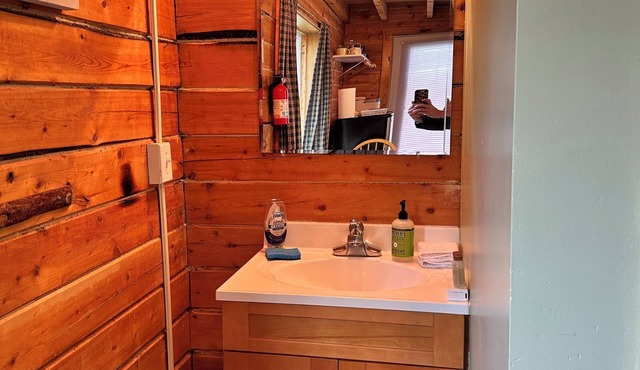 Brooks Falls, Homer Floatplane Lodge