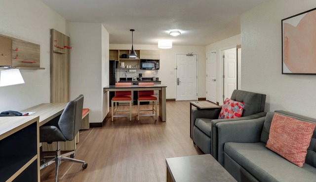 Candlewood Suites Lexington by IHG